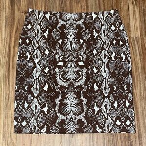 J McLaughlin women’s 8 skirt brown cream snake print pencil stretch casual work